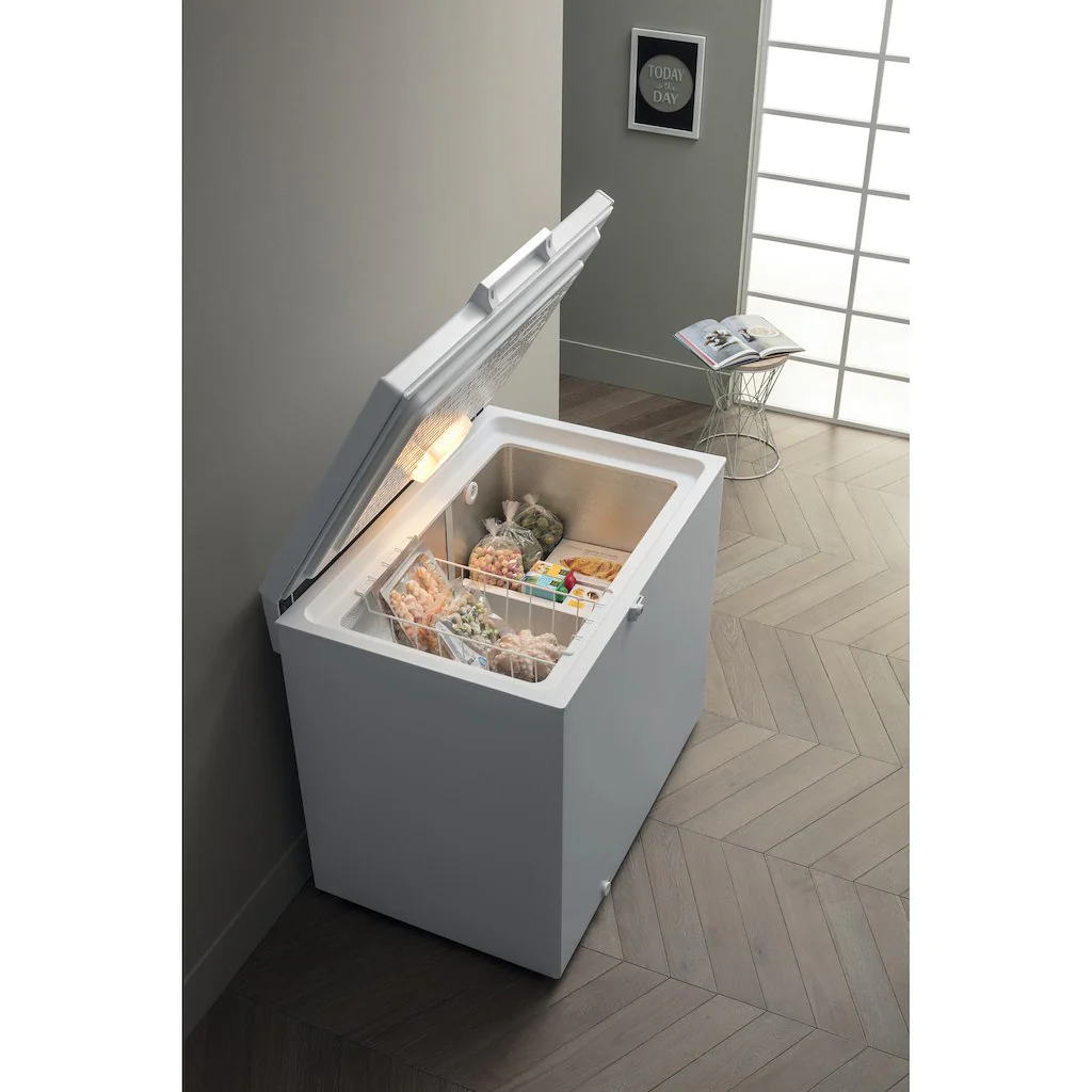 Hotpoint CS2A300HFA1 315L Freestanding Chest Freezer - White - Image 4