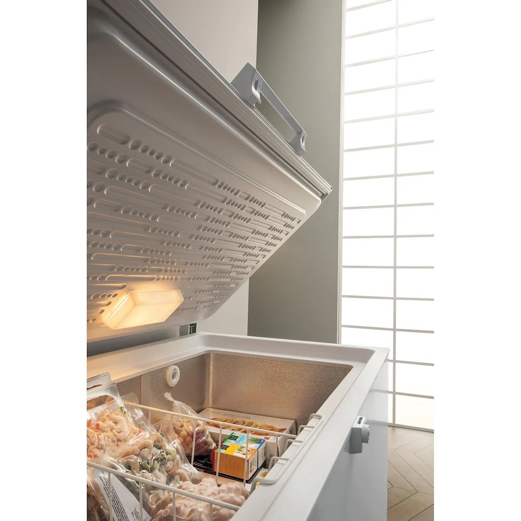 Hotpoint CS2A300HFA1 315L Freestanding Chest Freezer - White - Image 5