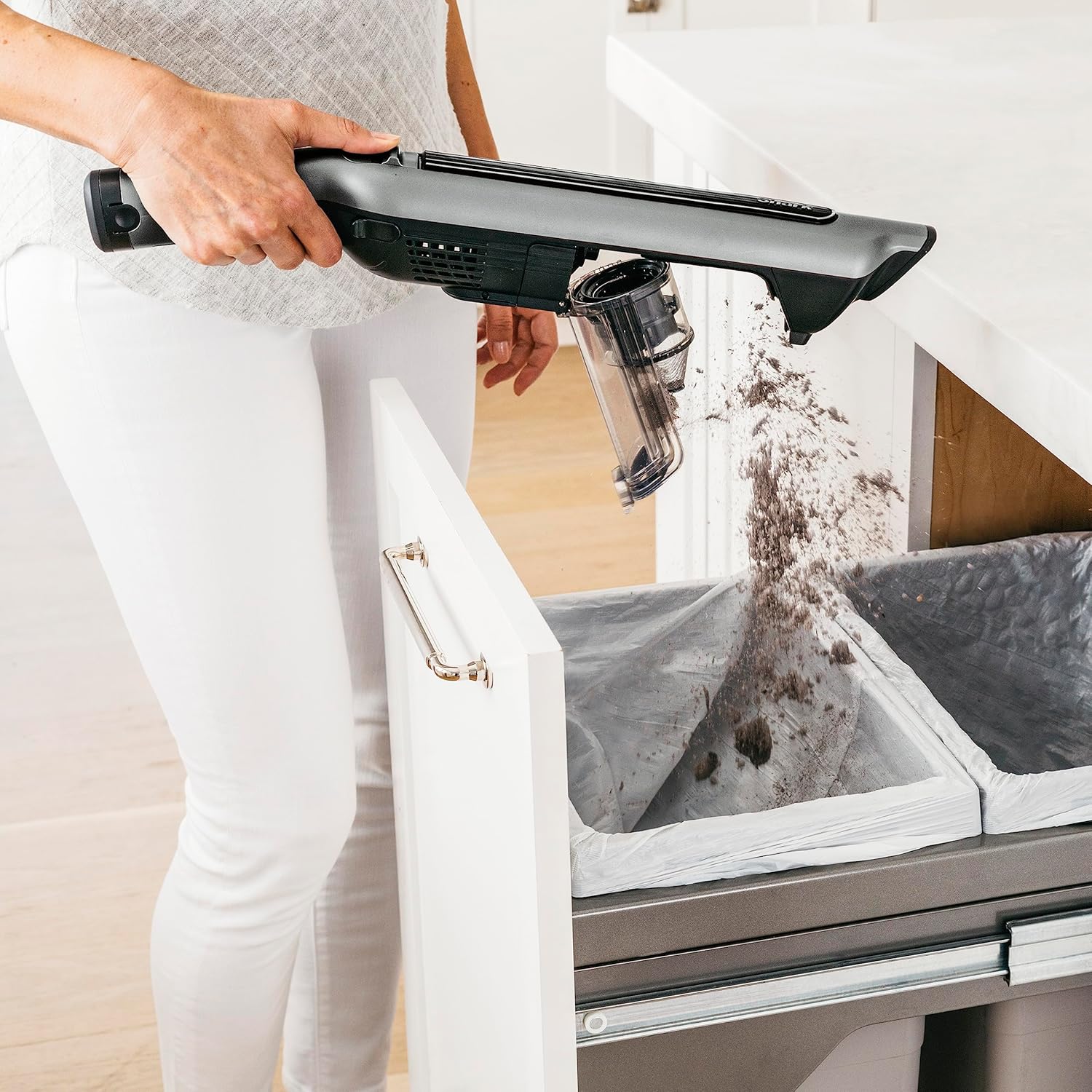 Shark WV361UK 2-in-1 Cordless Vacuum Cleaner with Anti Hair Wrap, Grey - Image 4